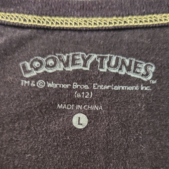 Warner Bros. Looney Tunes Black Tee Yellow & Blue Tweety Bird Graphic Women's L - Picture 2 of 5